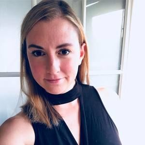 Meet your Posher, Caitlin